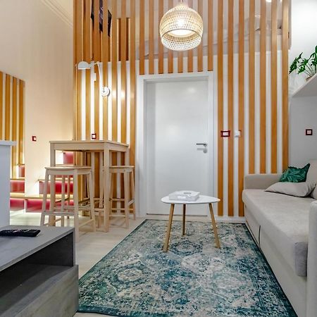Green Gallery On A Main Square Apartment Zagreb Ngoại thất bức ảnh