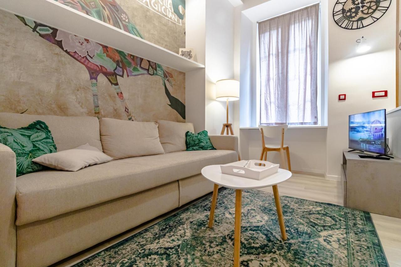 Green Gallery On A Main Square Apartment Zagreb Ngoại thất bức ảnh